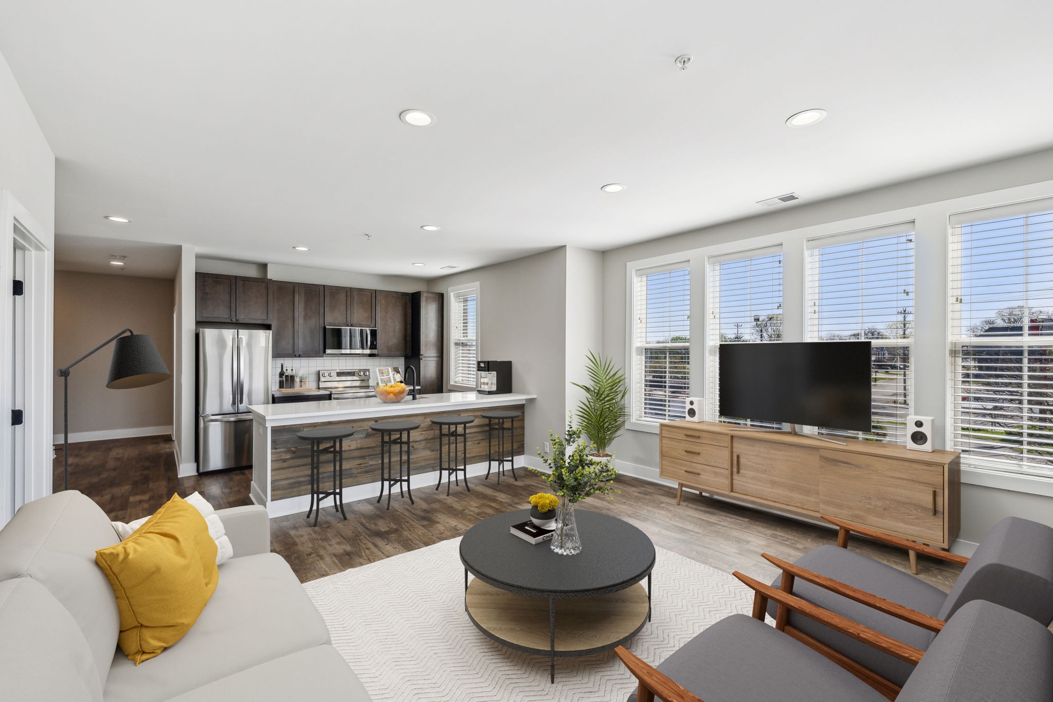 1077 E Trinity Ln Unit: 201