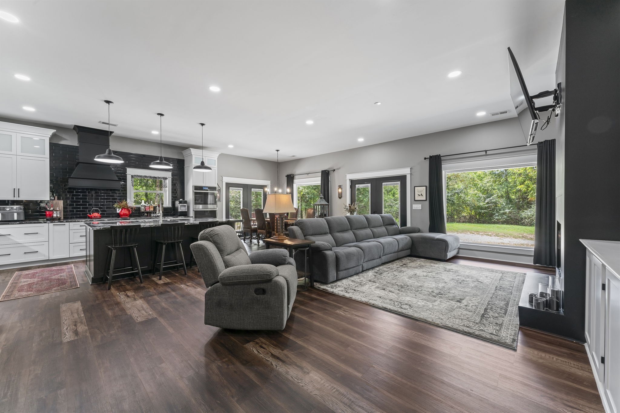 6145 Hunters Point Pike