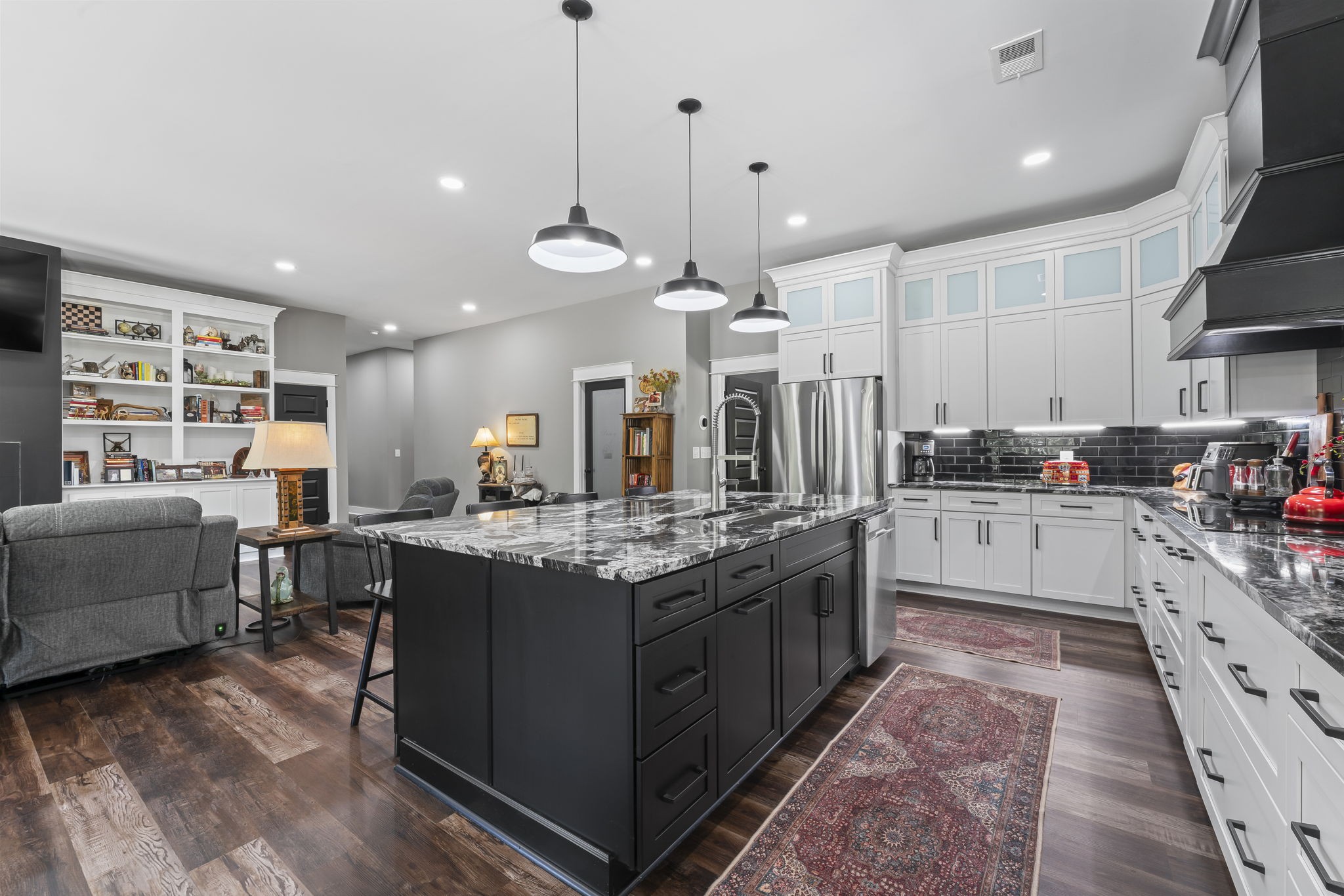 6145 Hunters Point Pike