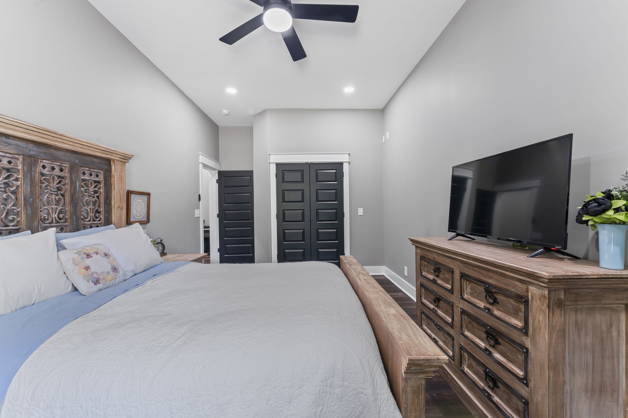 6145 Hunters Point Pike