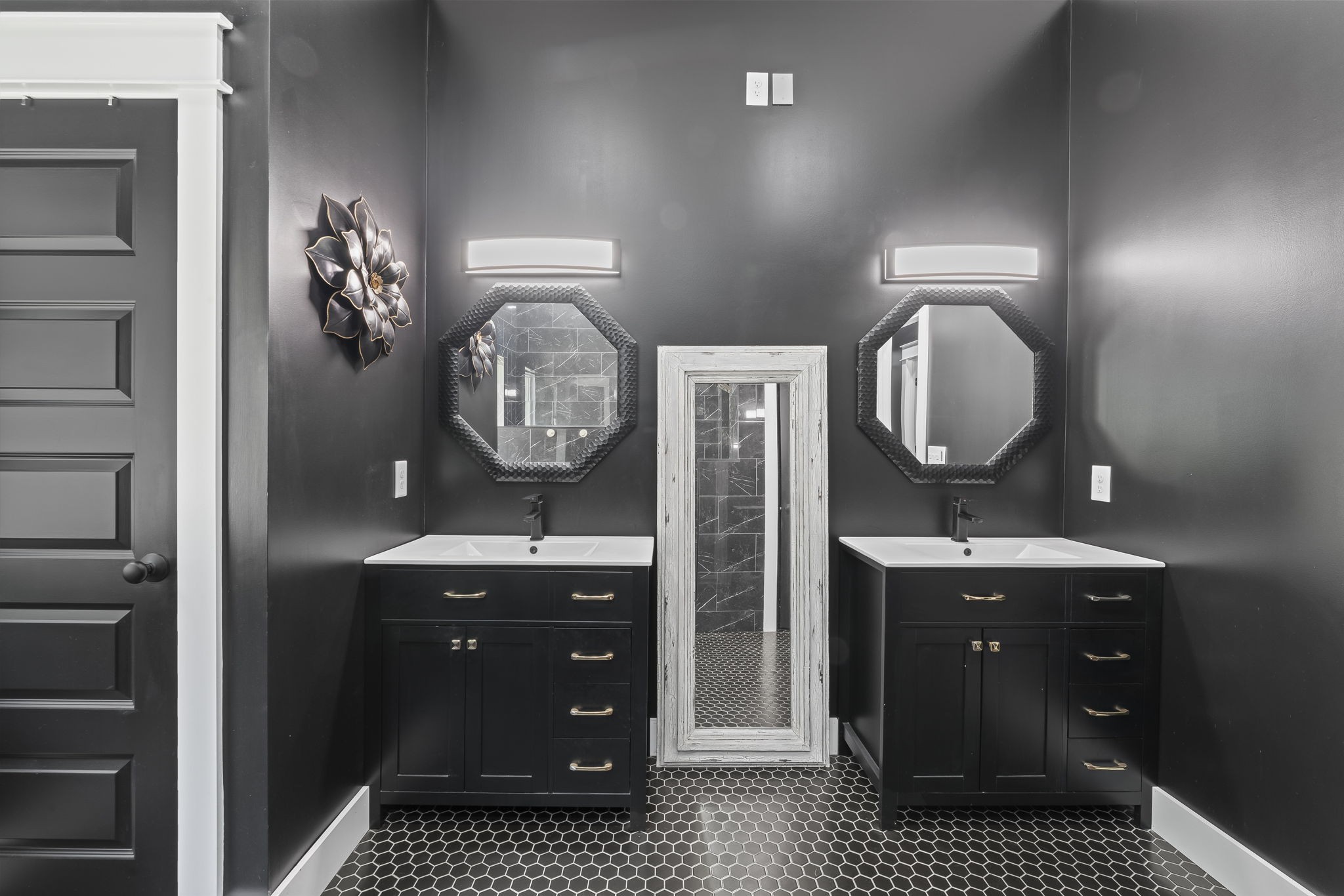 6145 Hunters Point Pike