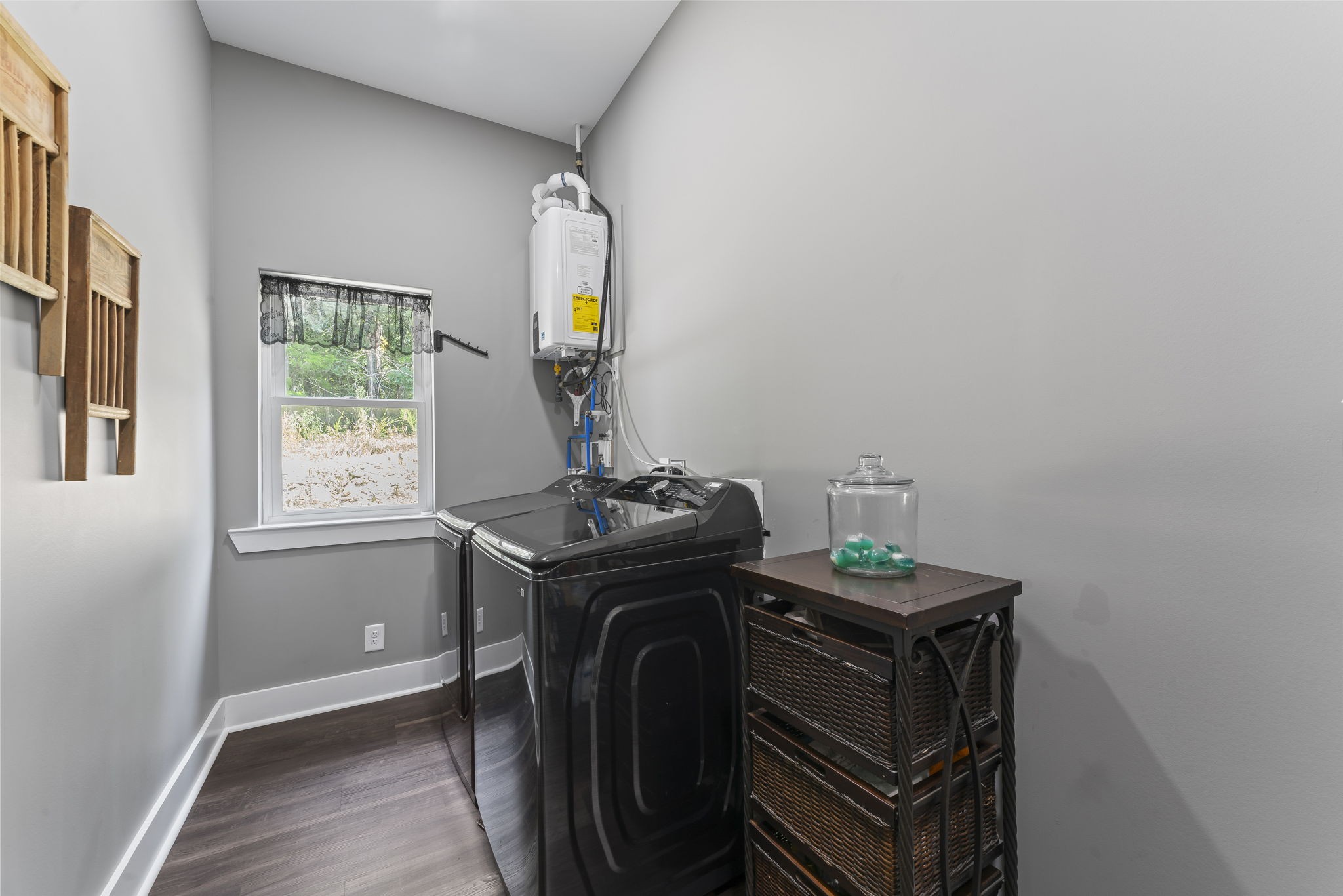 6145 Hunters Point Pike