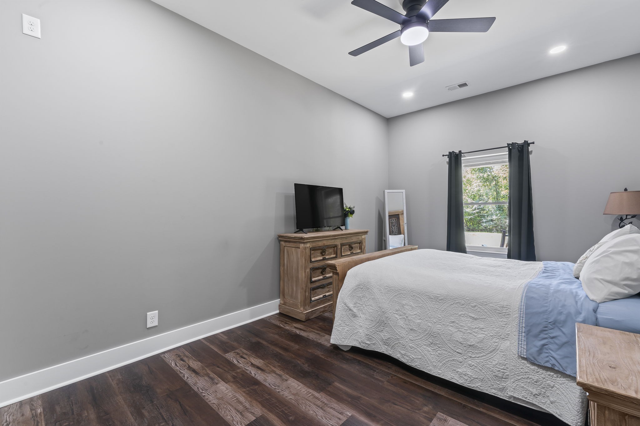 6145 Hunters Point Pike