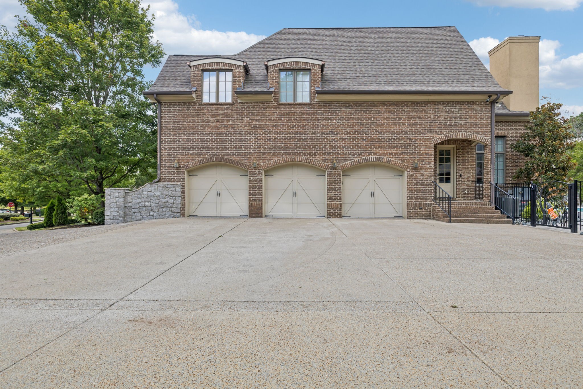 9256 Wardley Park Ln