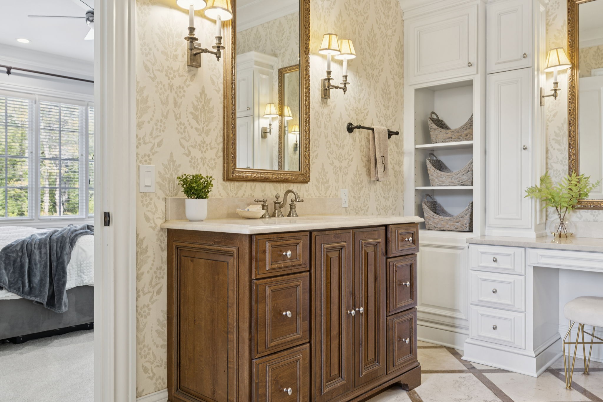 9256 Wardley Park Ln