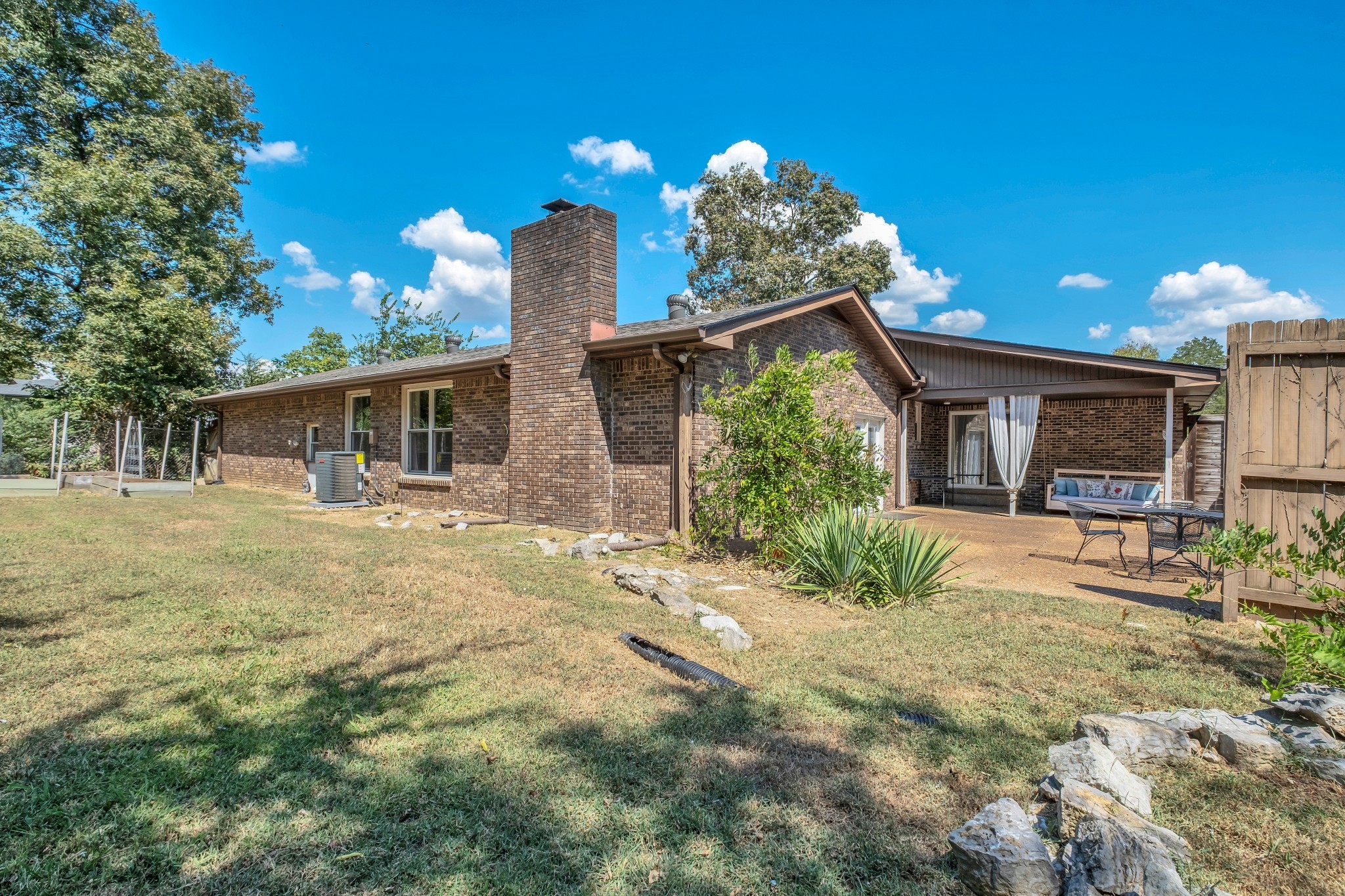 3808 Anderson Rd