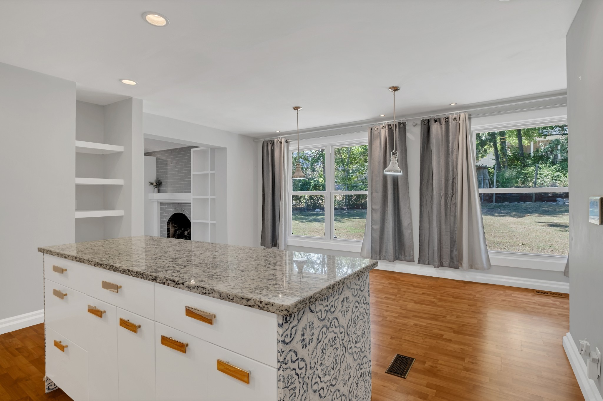 3808 Anderson Rd