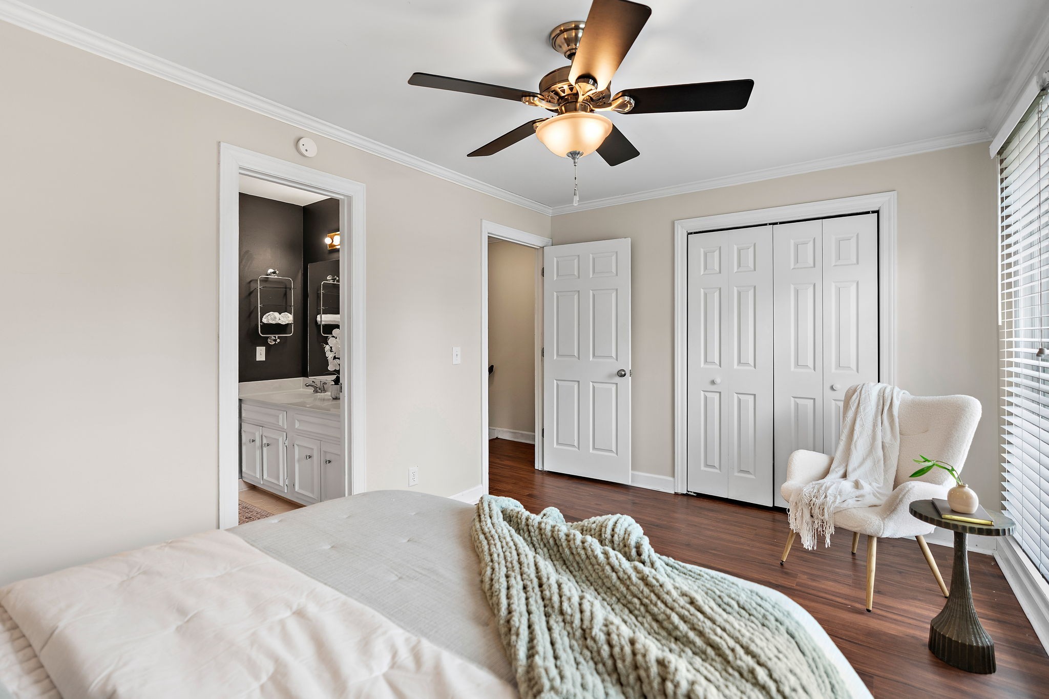 124 Acklen Park Dr