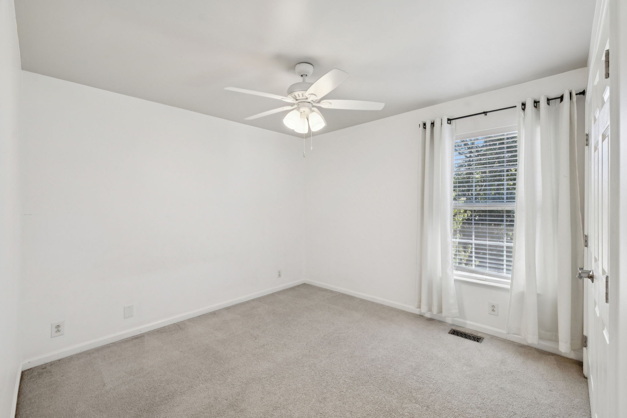 298 Wisteria Dr