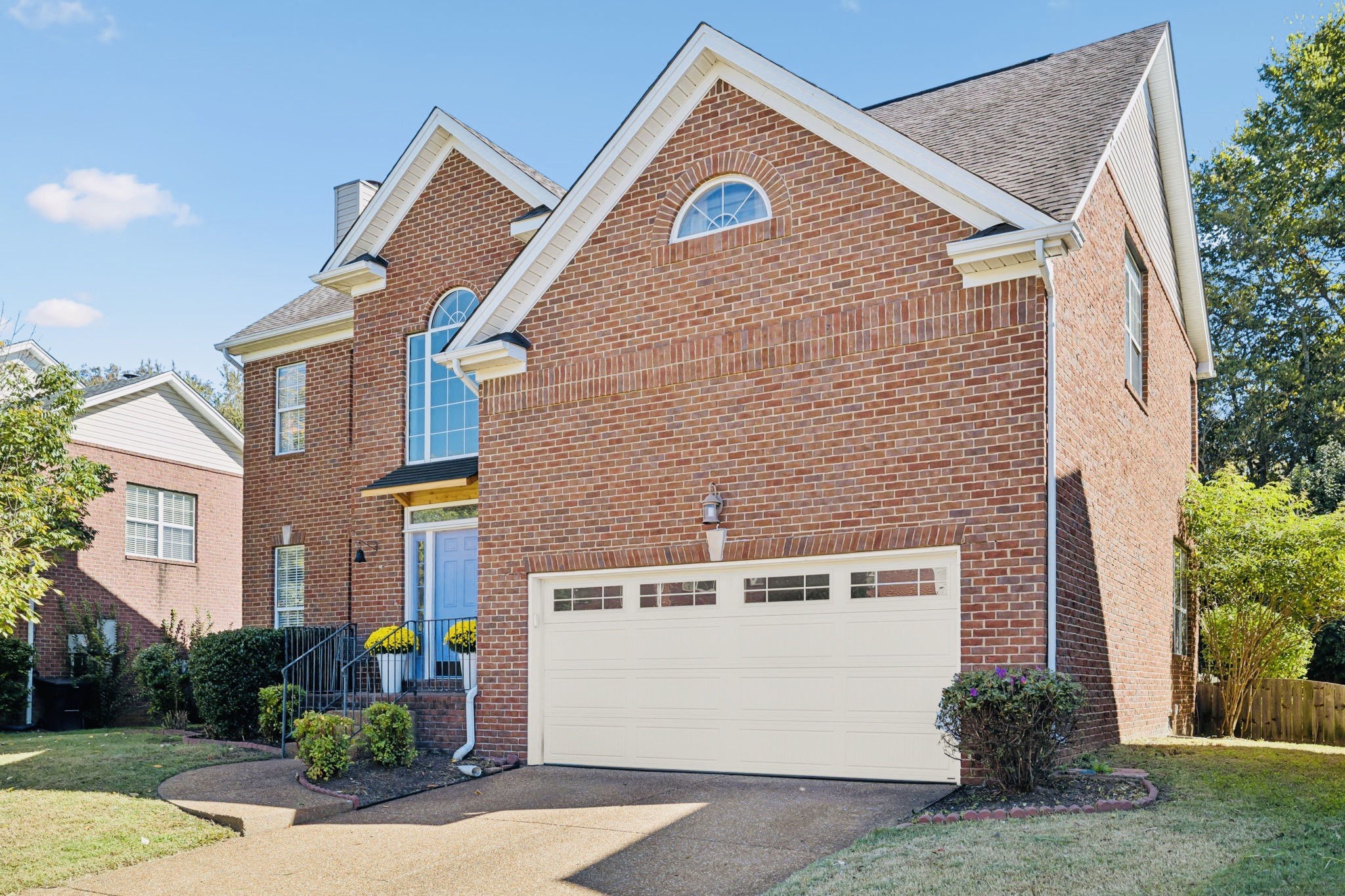298 Wisteria Dr
