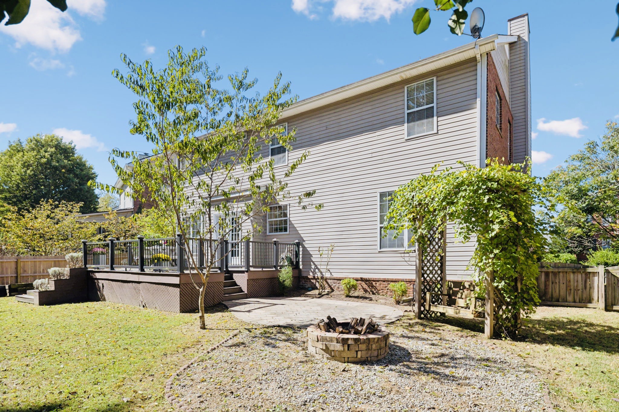 298 Wisteria Dr