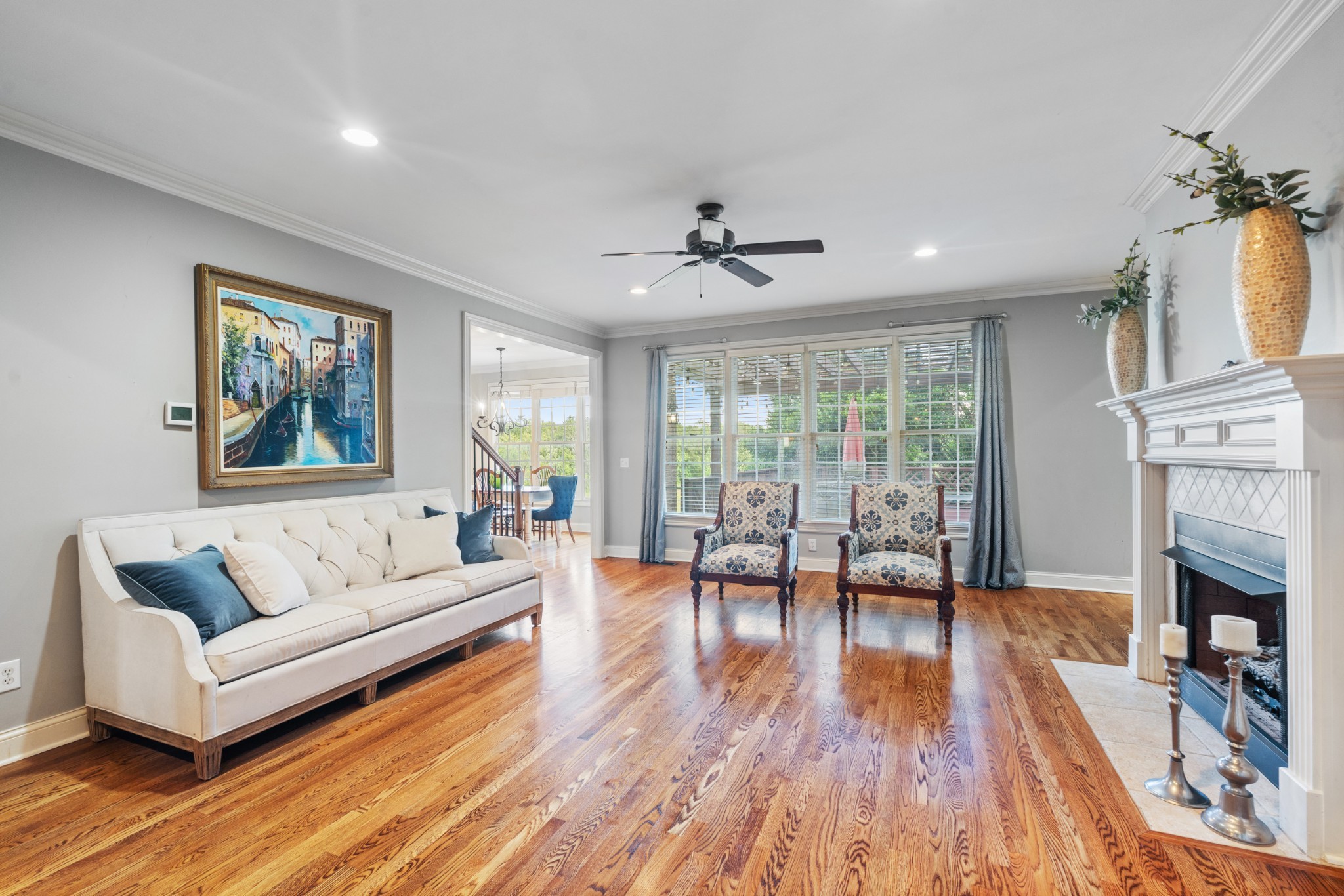 2425 Deerbourne Dr