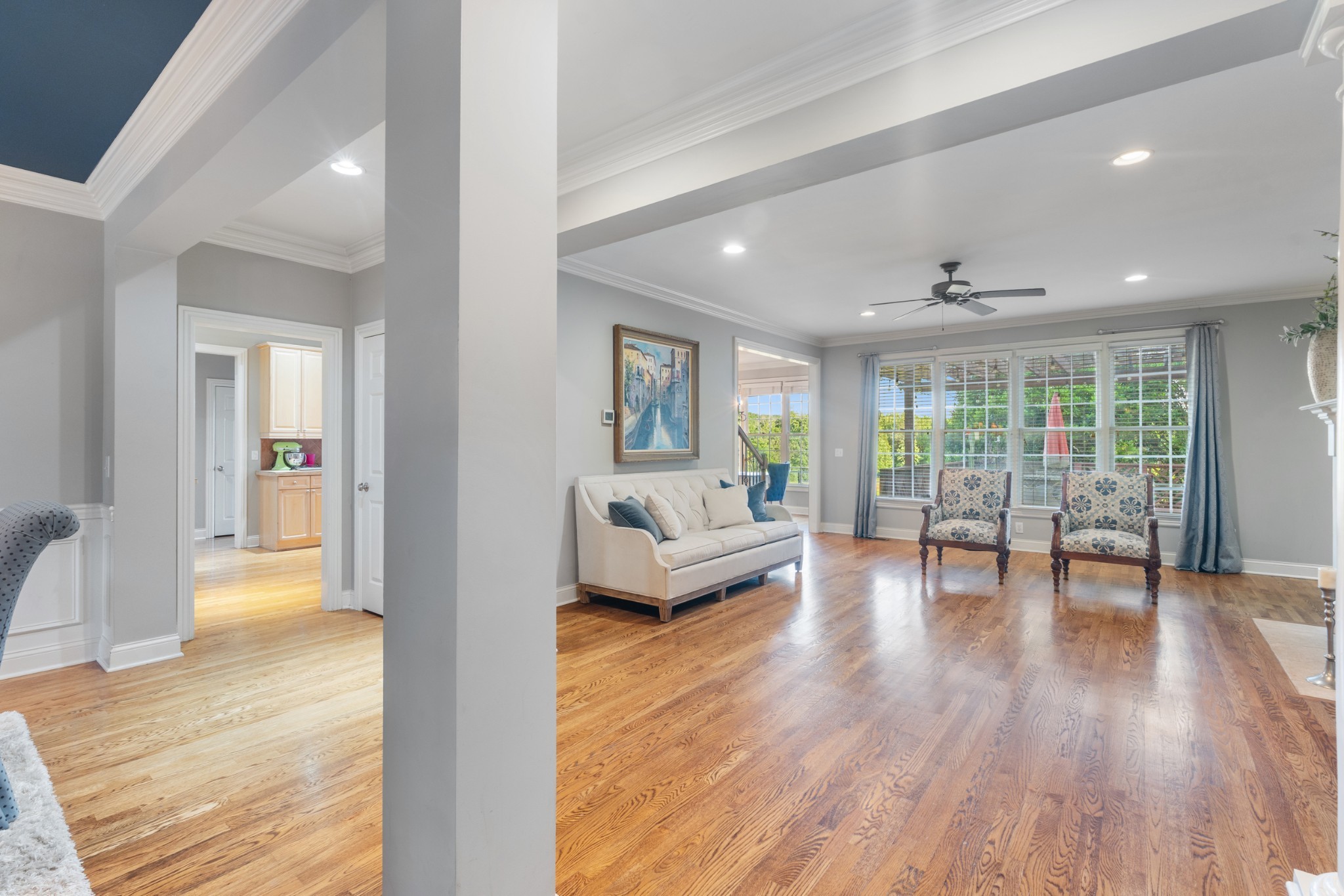 2425 Deerbourne Dr