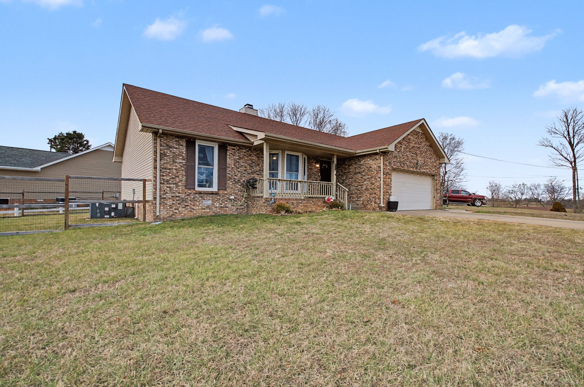 2022 Windmeade Dr