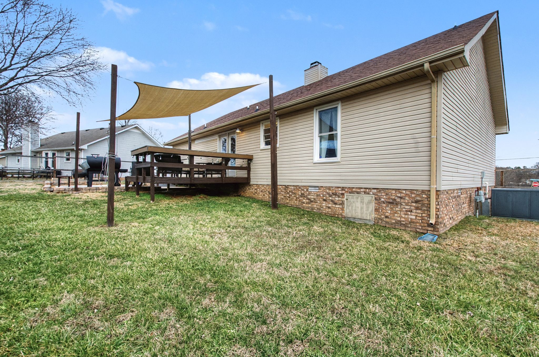 2022 Windmeade Dr