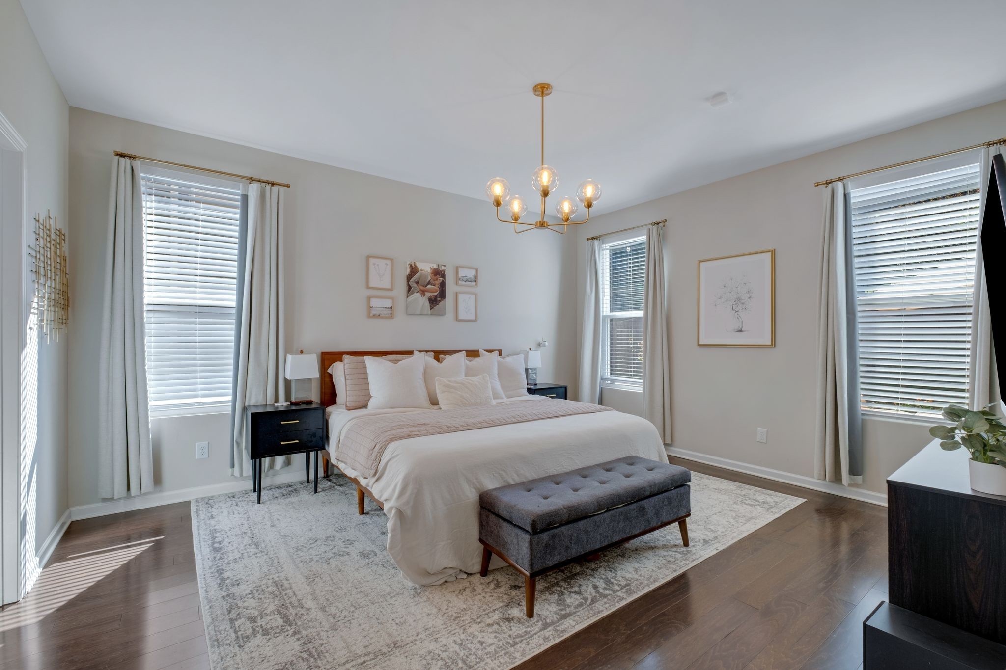 4973 Napoli Dr