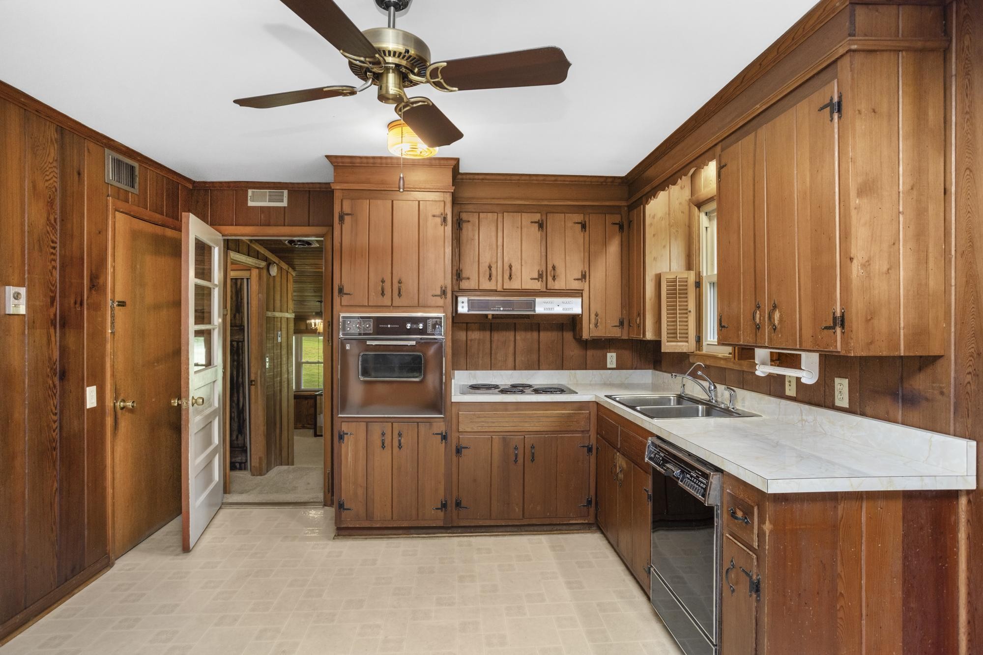 118 Bay Dr