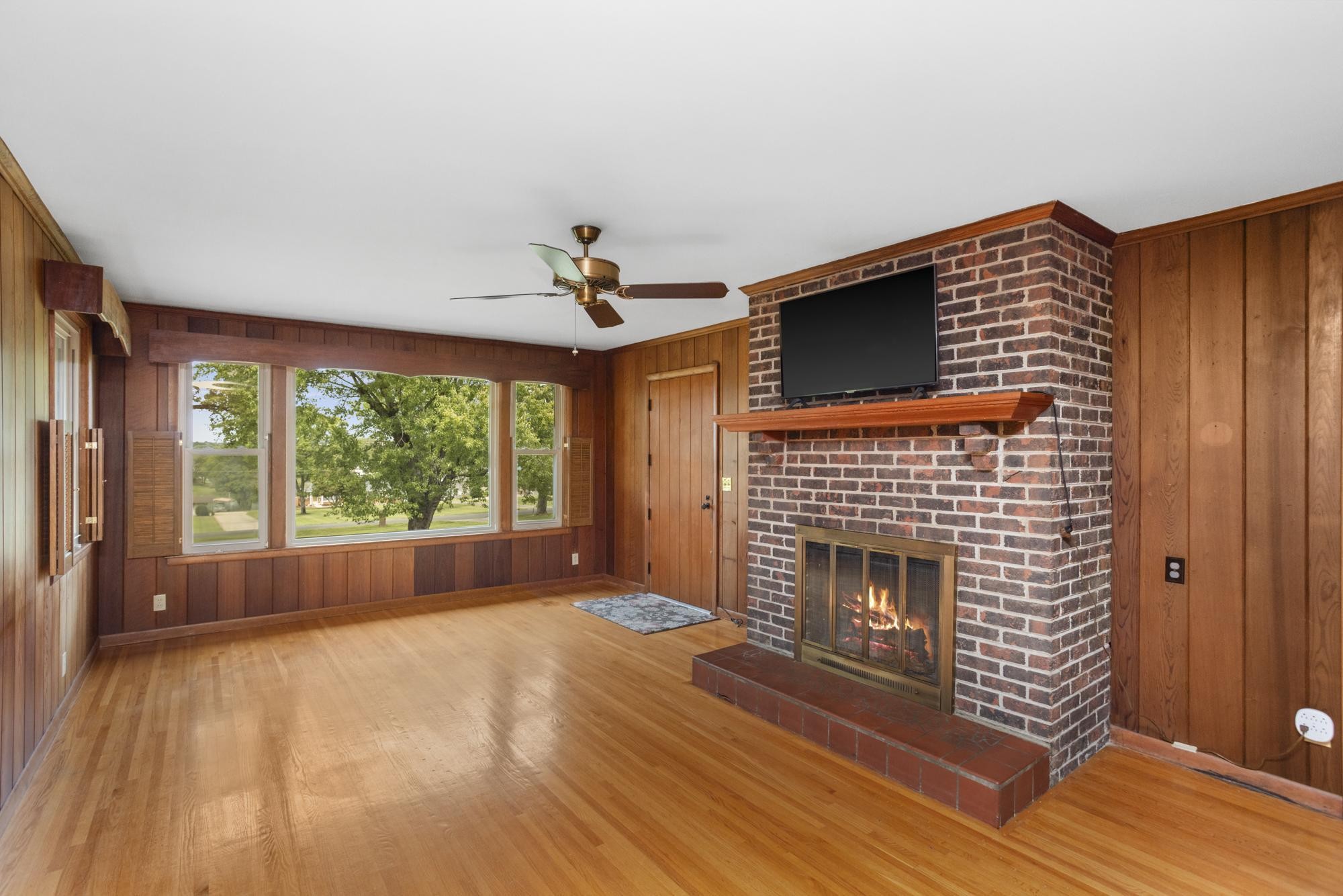 118 Bay Dr