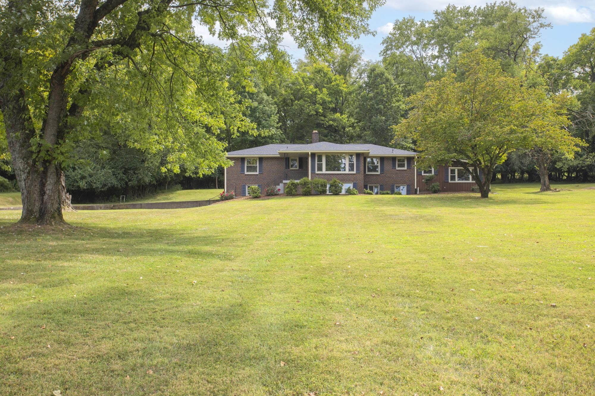 118 Bay Dr