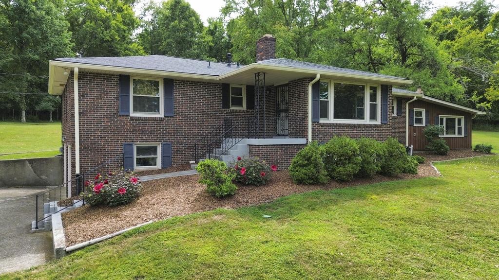 118 Bay Dr