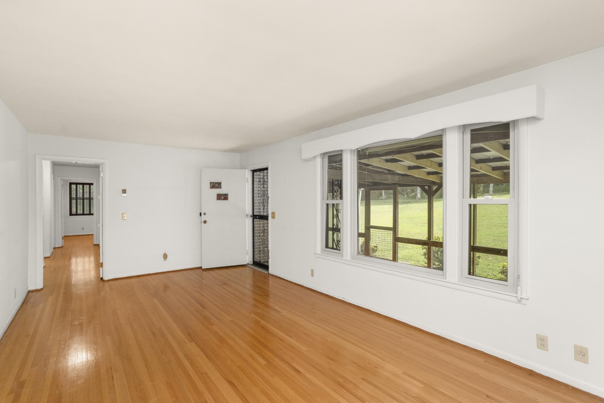 118 Bay Dr