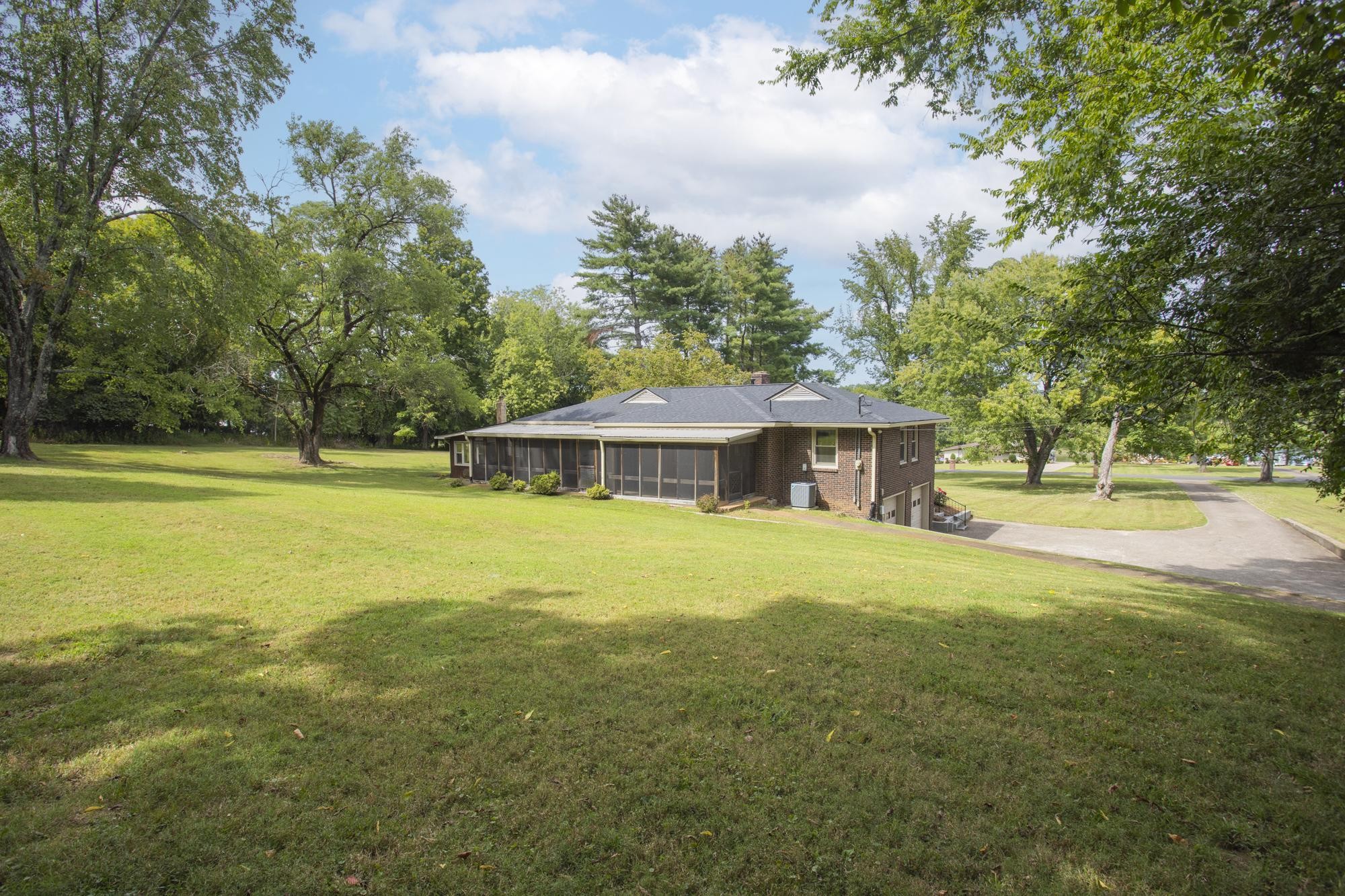 118 Bay Dr