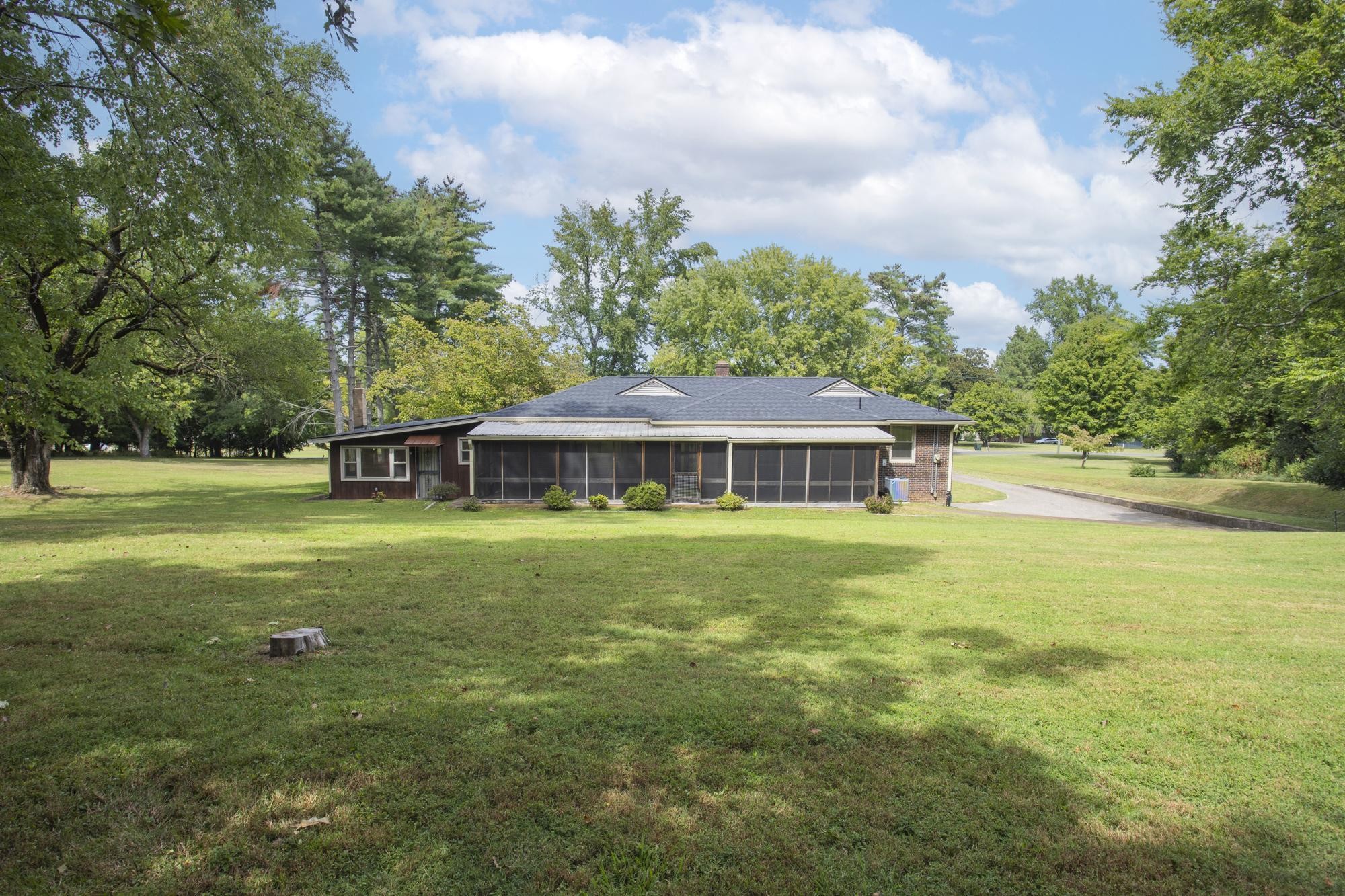 118 Bay Dr