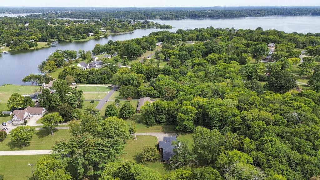 118 Bay Dr
