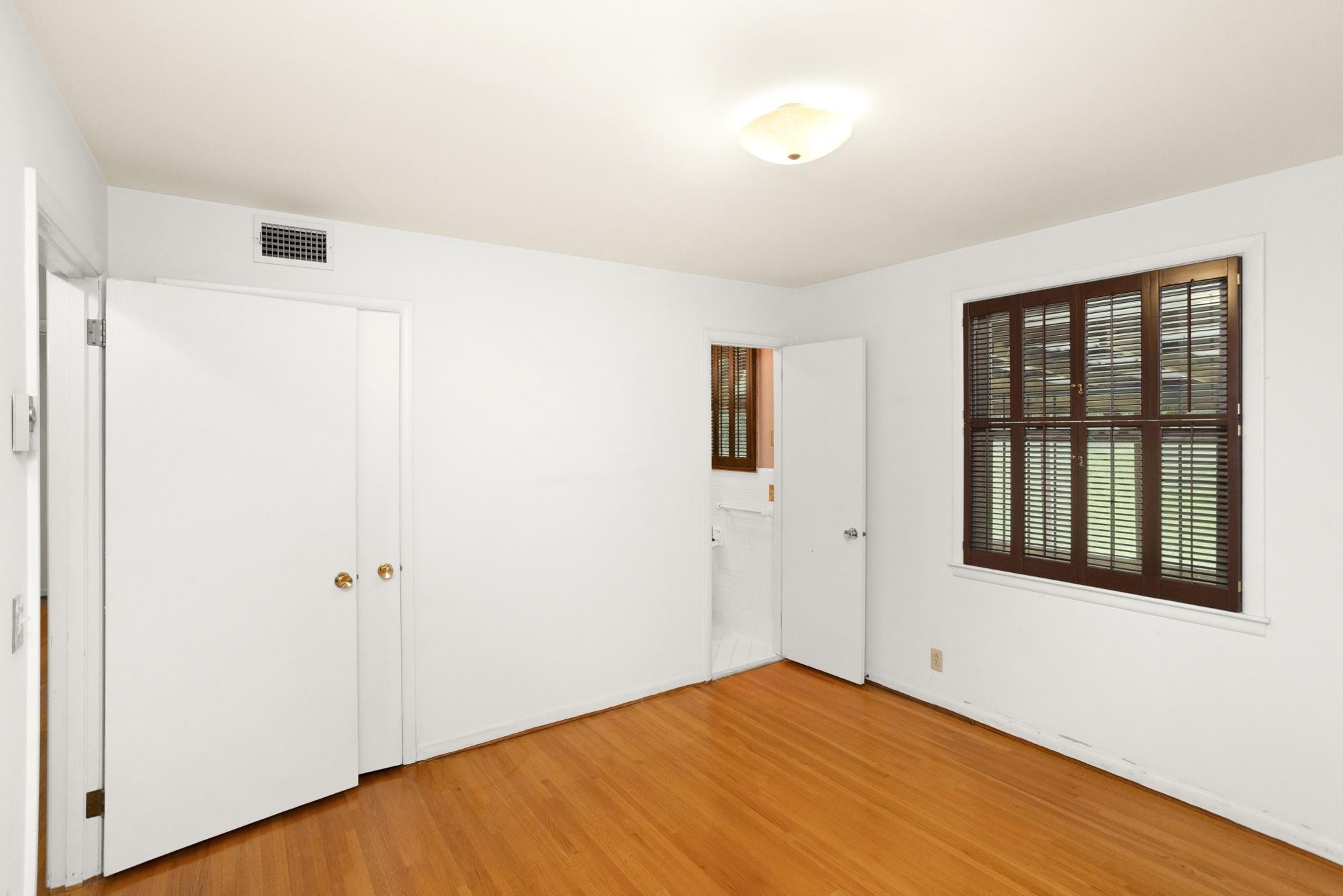 118 Bay Dr