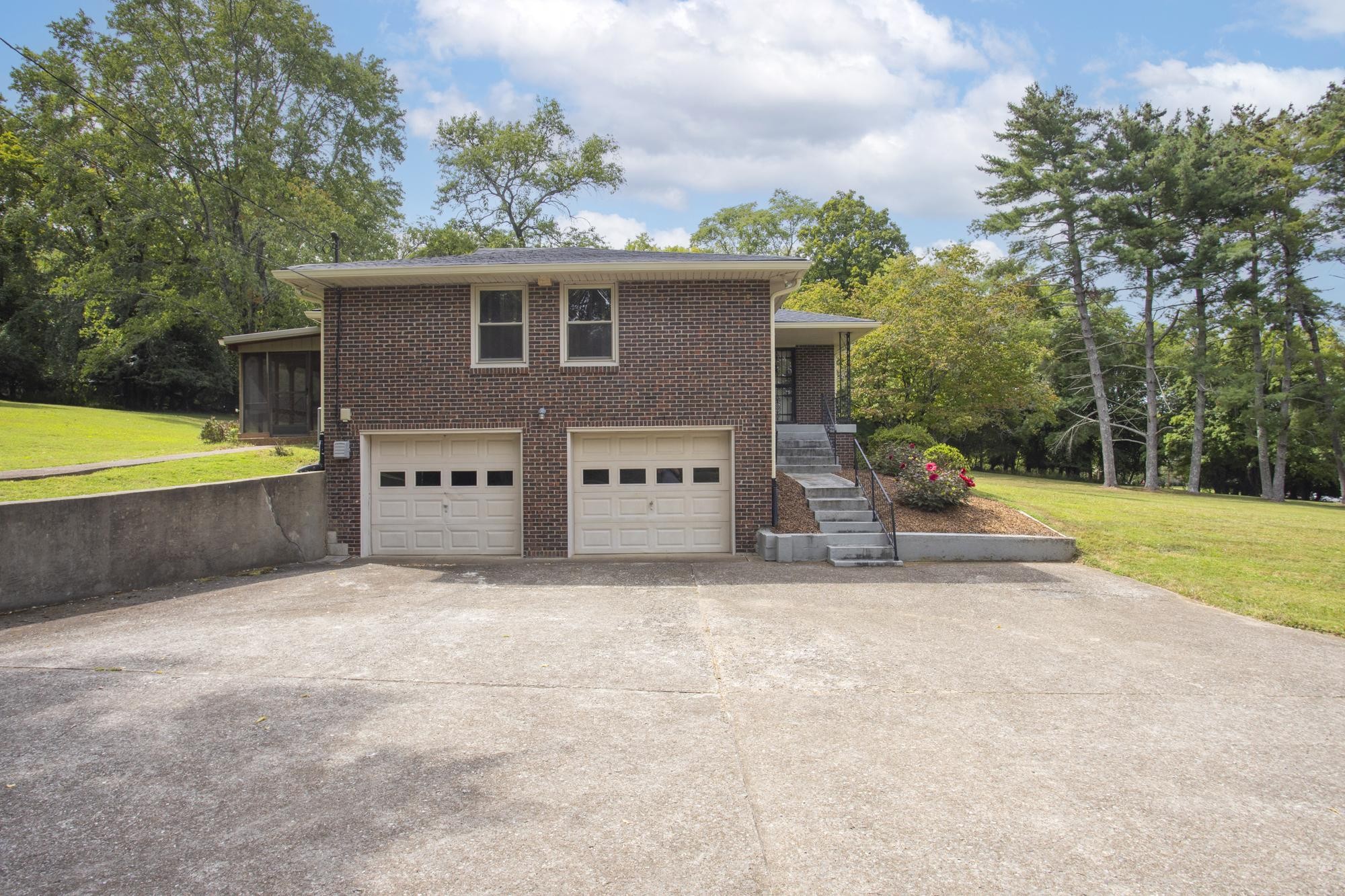 118 Bay Dr
