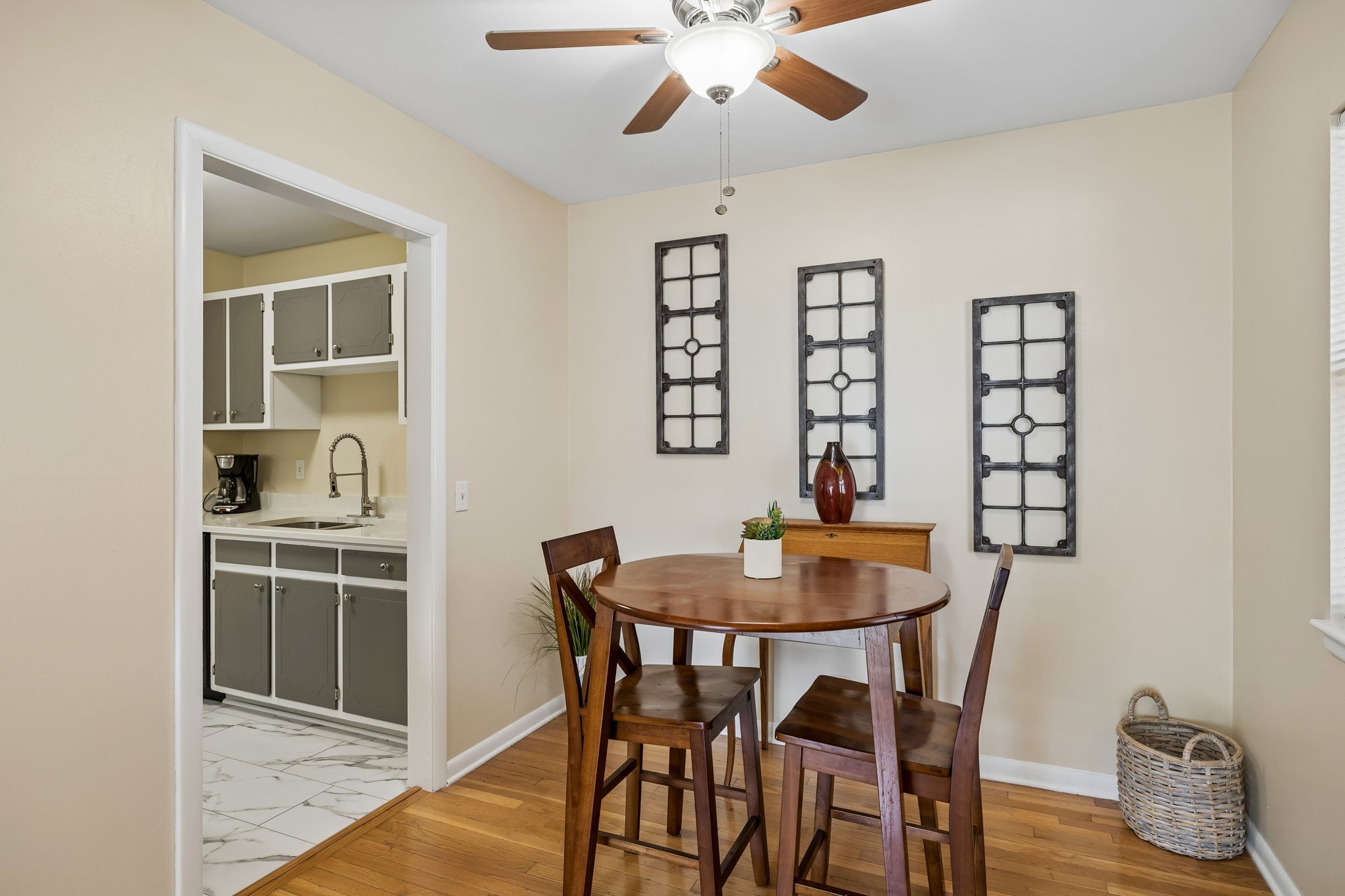 370 Wallace Rd Unit: A28