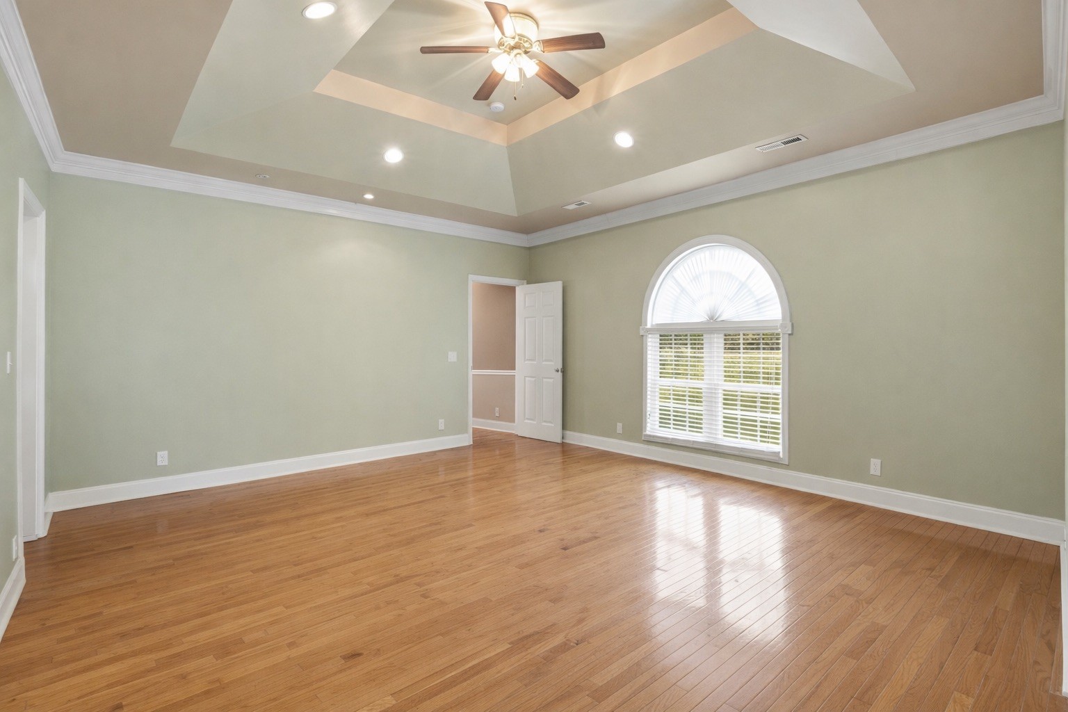 5858 Cloverland Dr