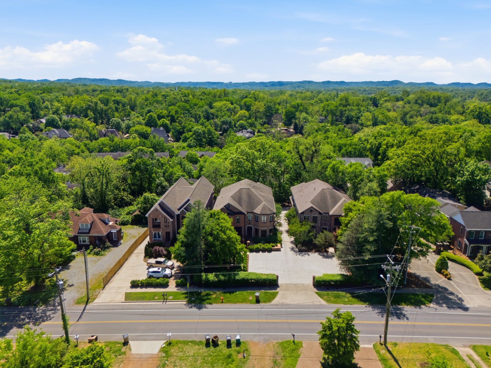 135B Woodmont Blvd