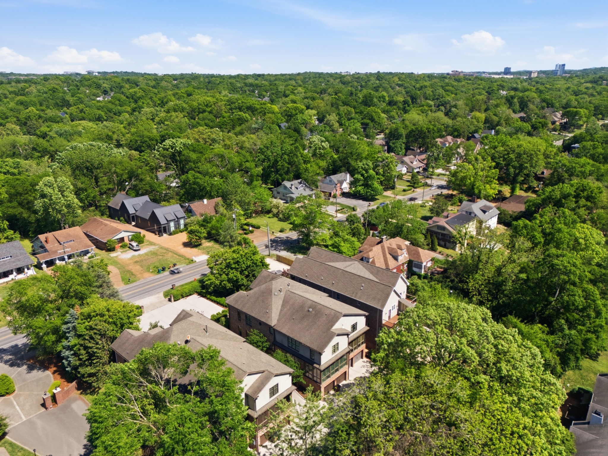 135B Woodmont Blvd