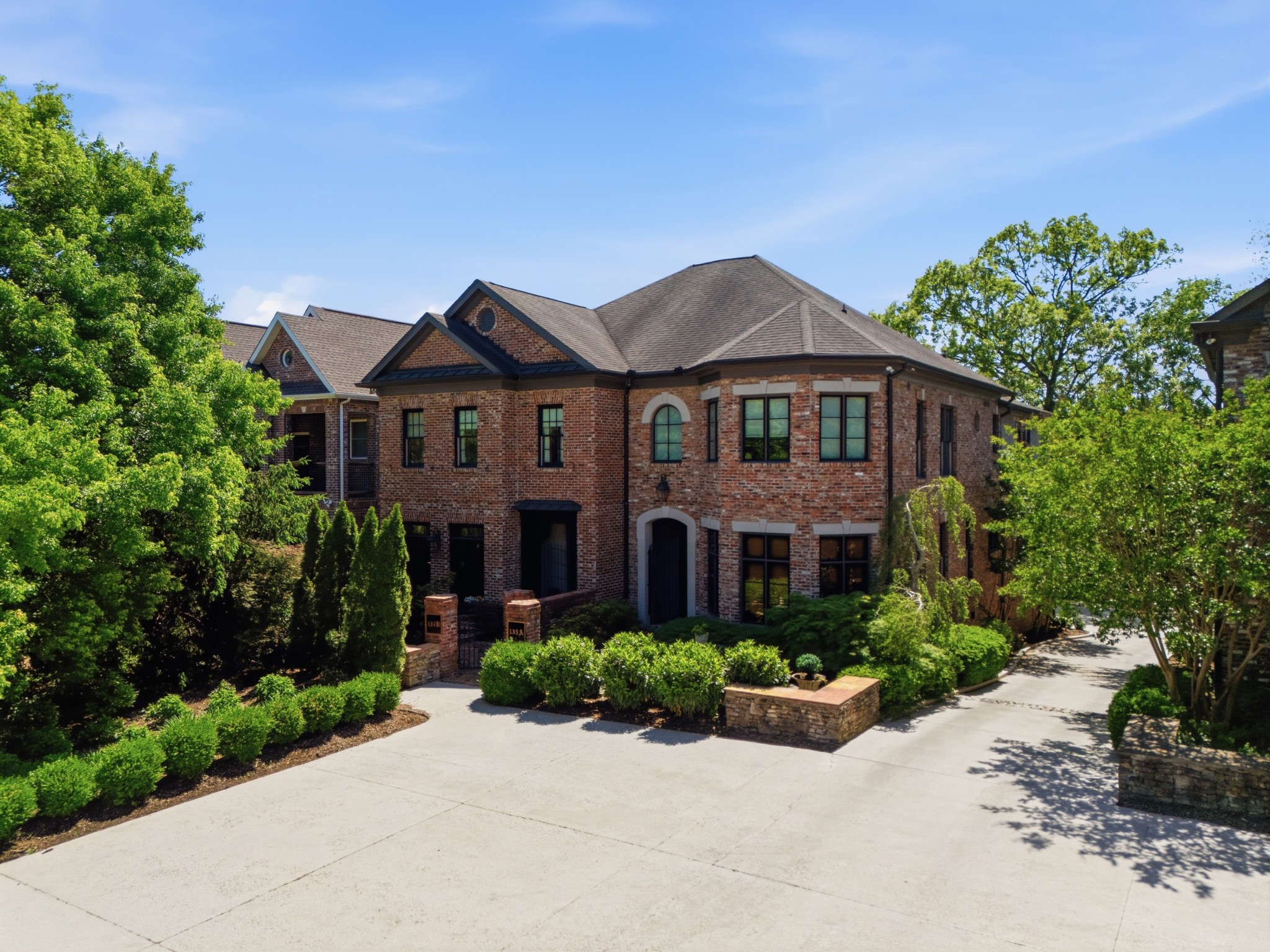 135B Woodmont Blvd