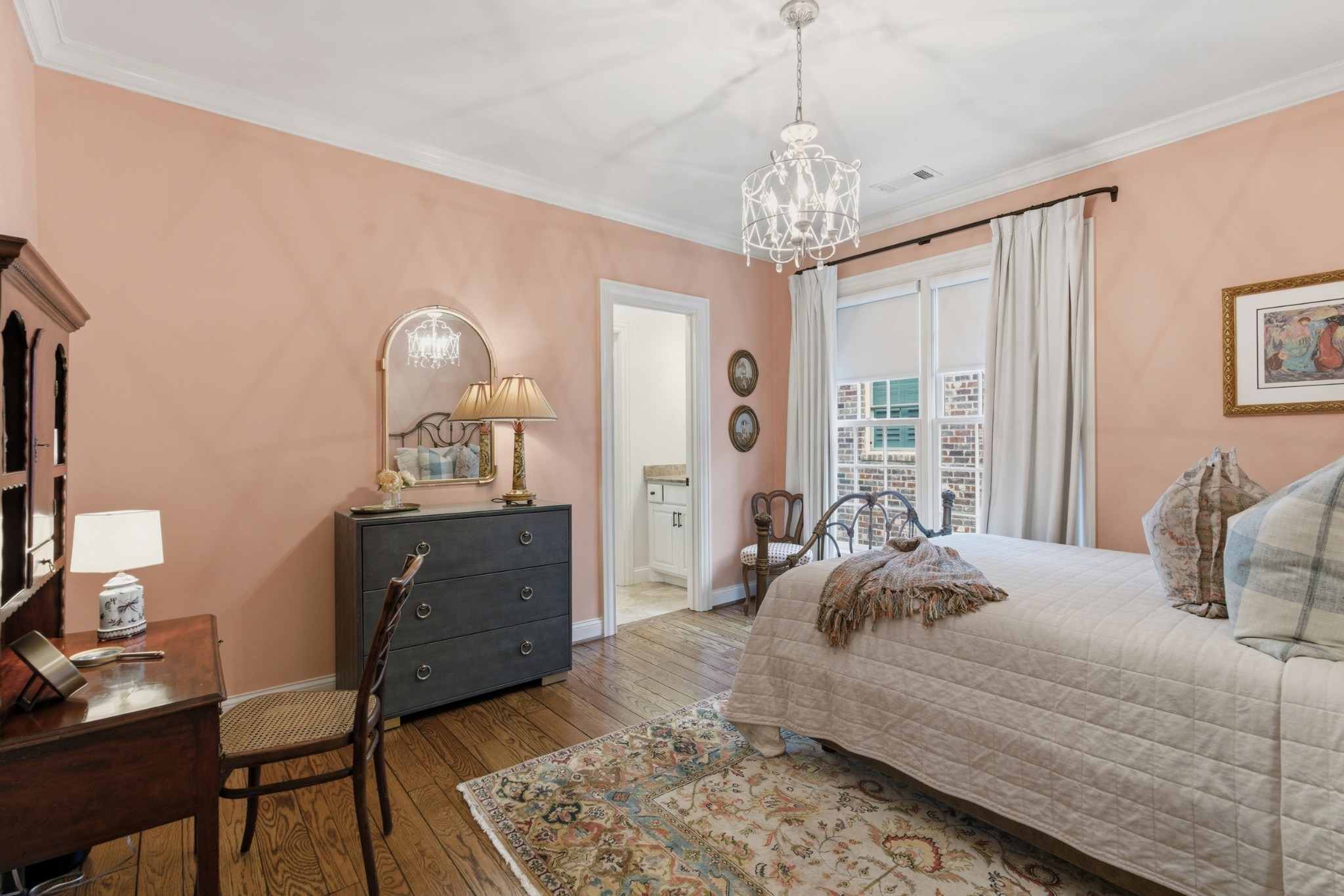 135B Woodmont Blvd