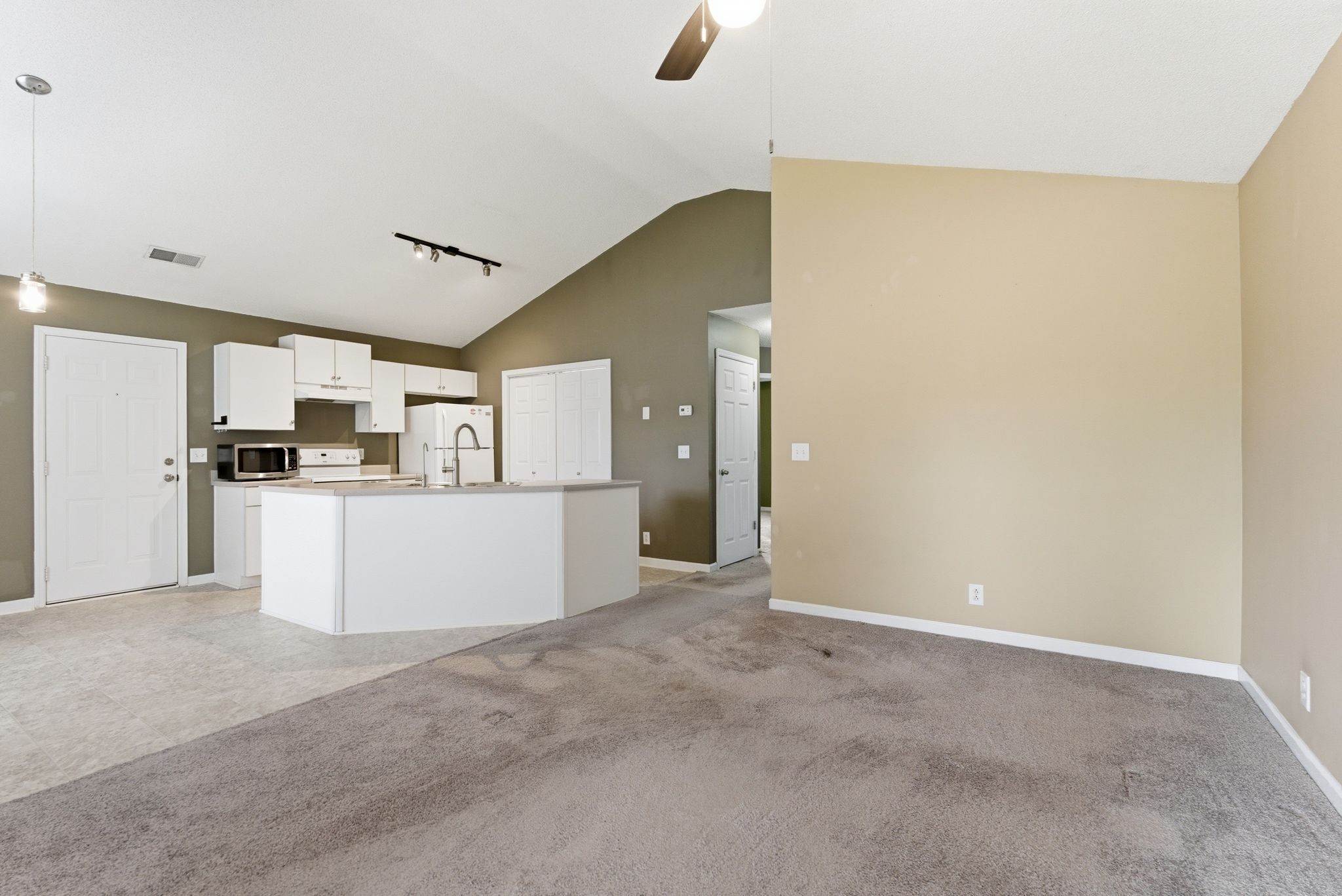 5095 Cornelius Dr