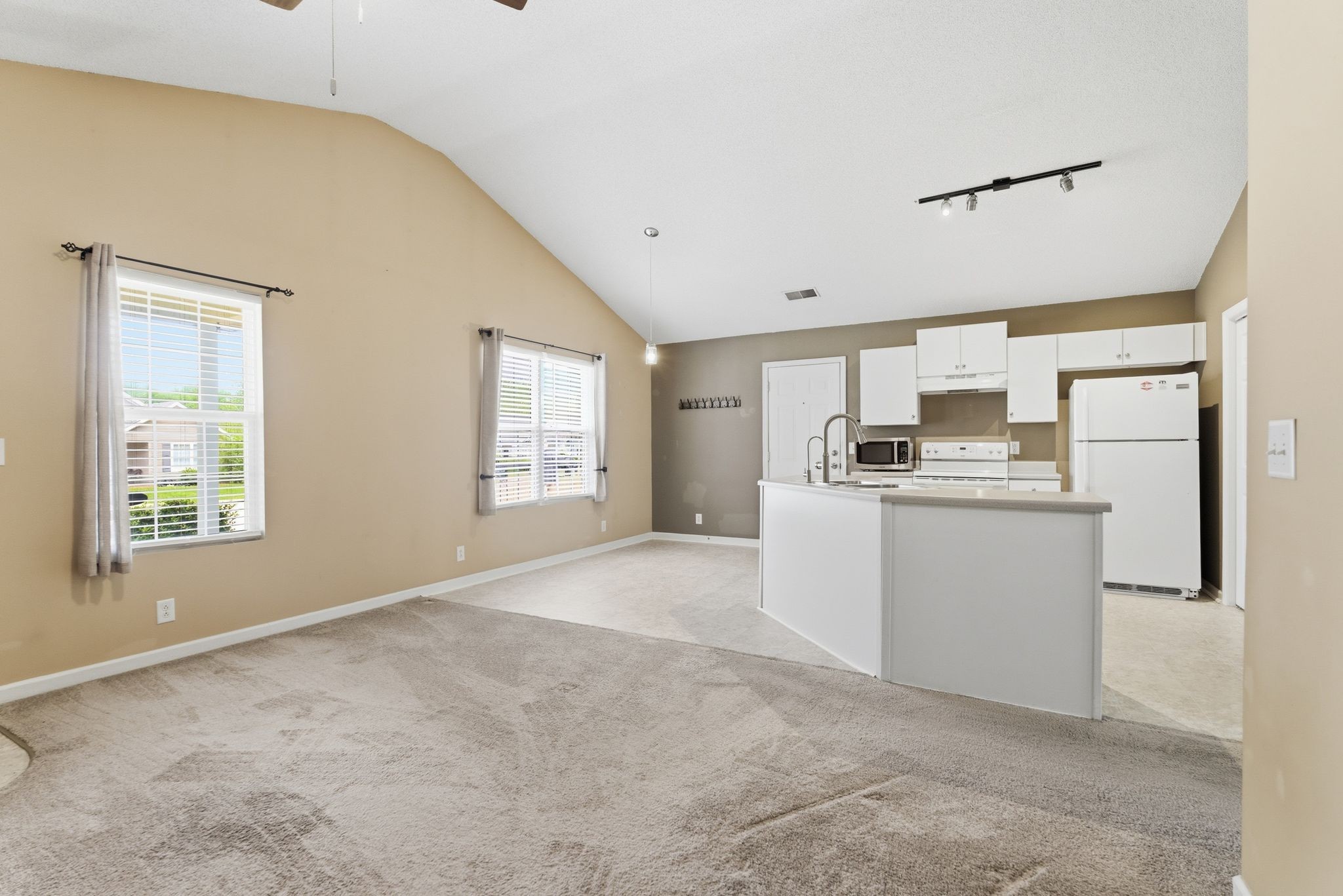 5095 Cornelius Dr