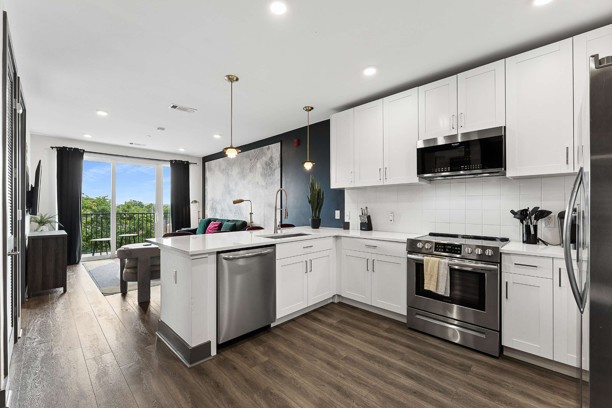 65 Lindsley Ave Unit: 410