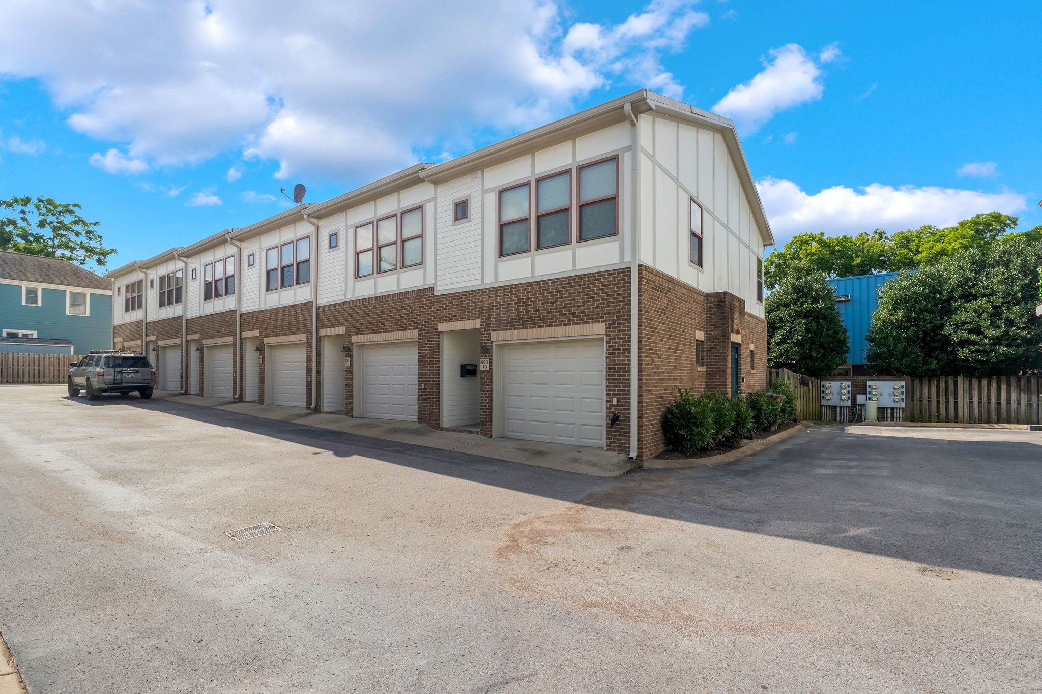 600 Garfield St Unit: 16