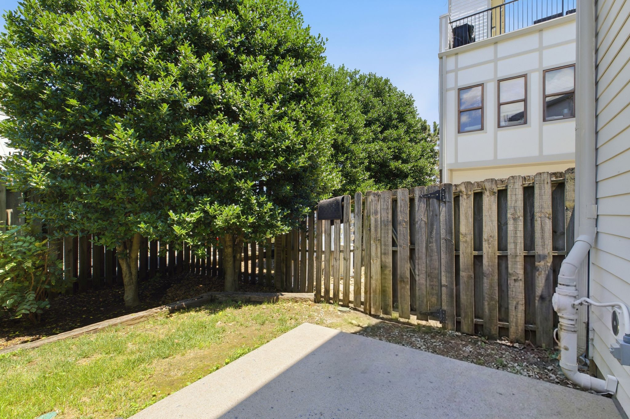600 Garfield St Unit: 16