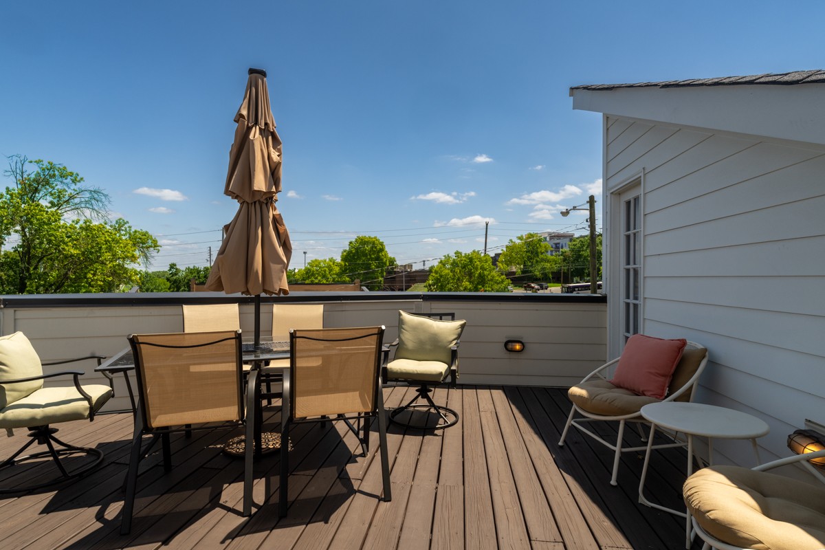 1209 Hawkins St Unit: 2