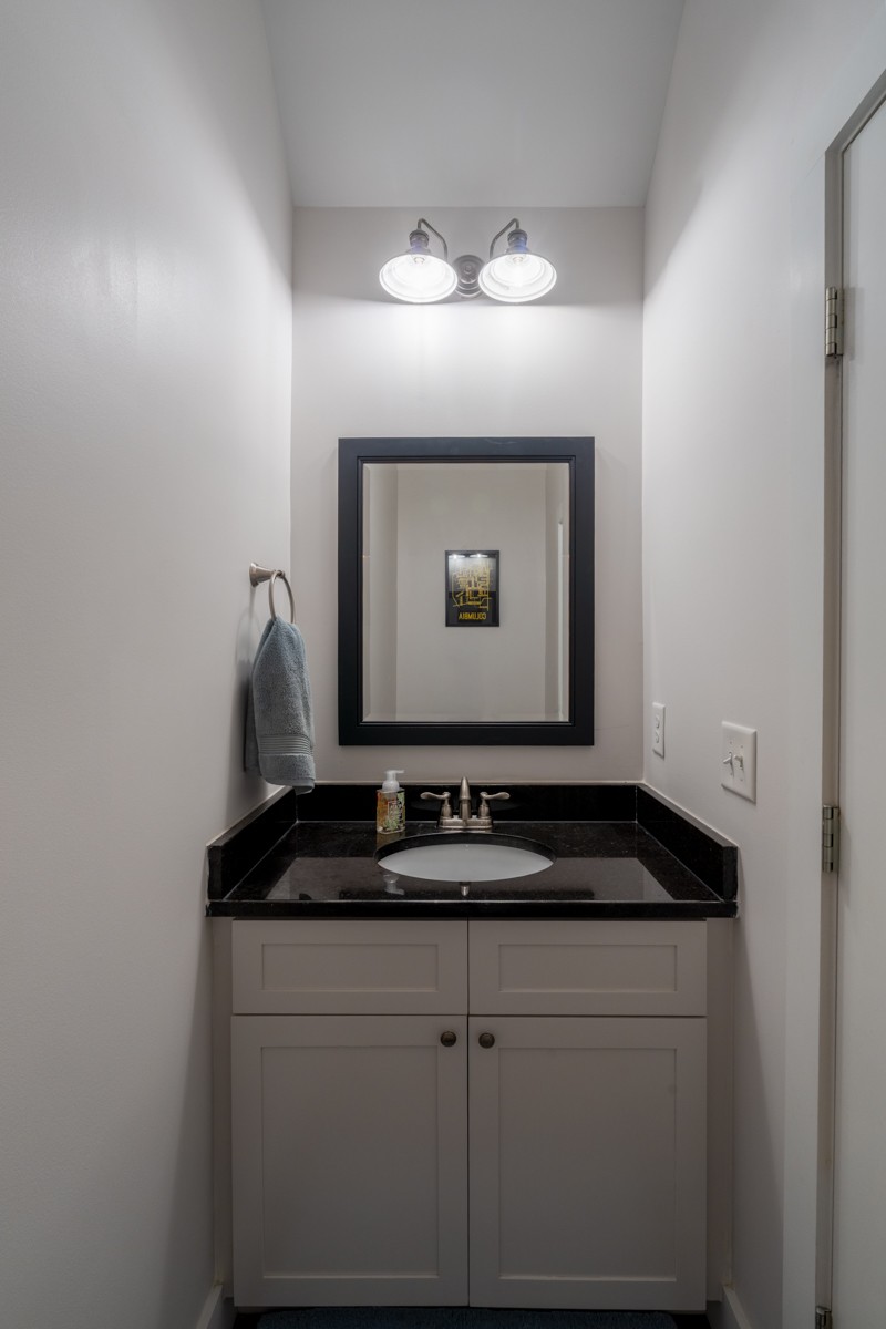 1209 Hawkins St Unit: 2
