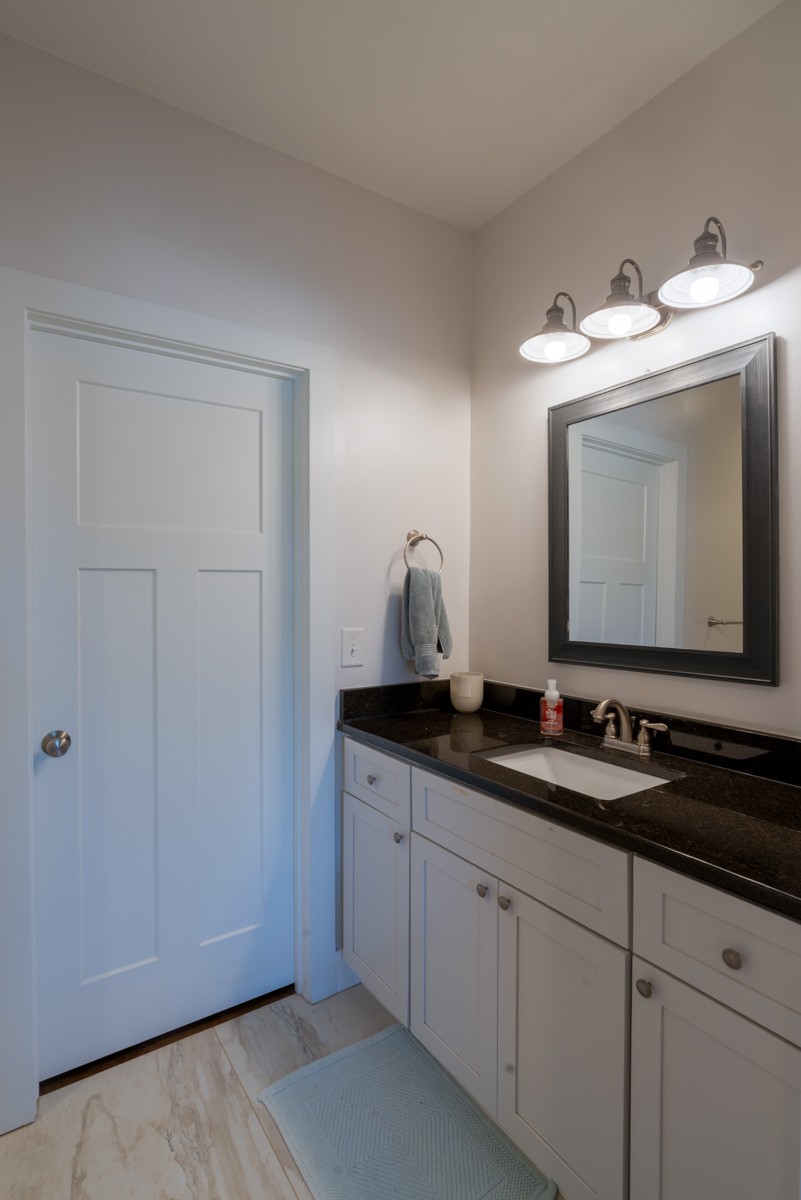 1209 Hawkins St Unit: 2