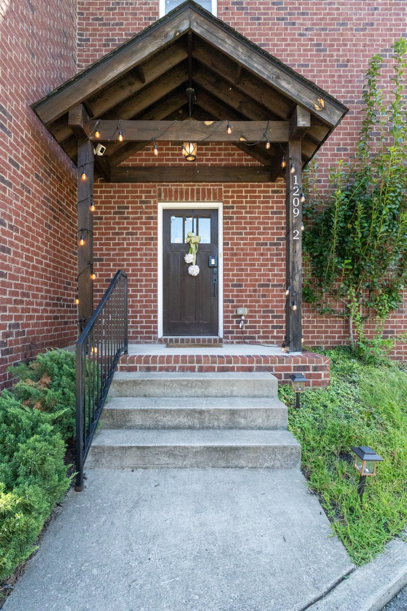 1209 Hawkins St Unit: 2