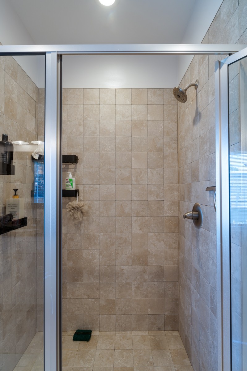 1209 Hawkins St Unit: 2