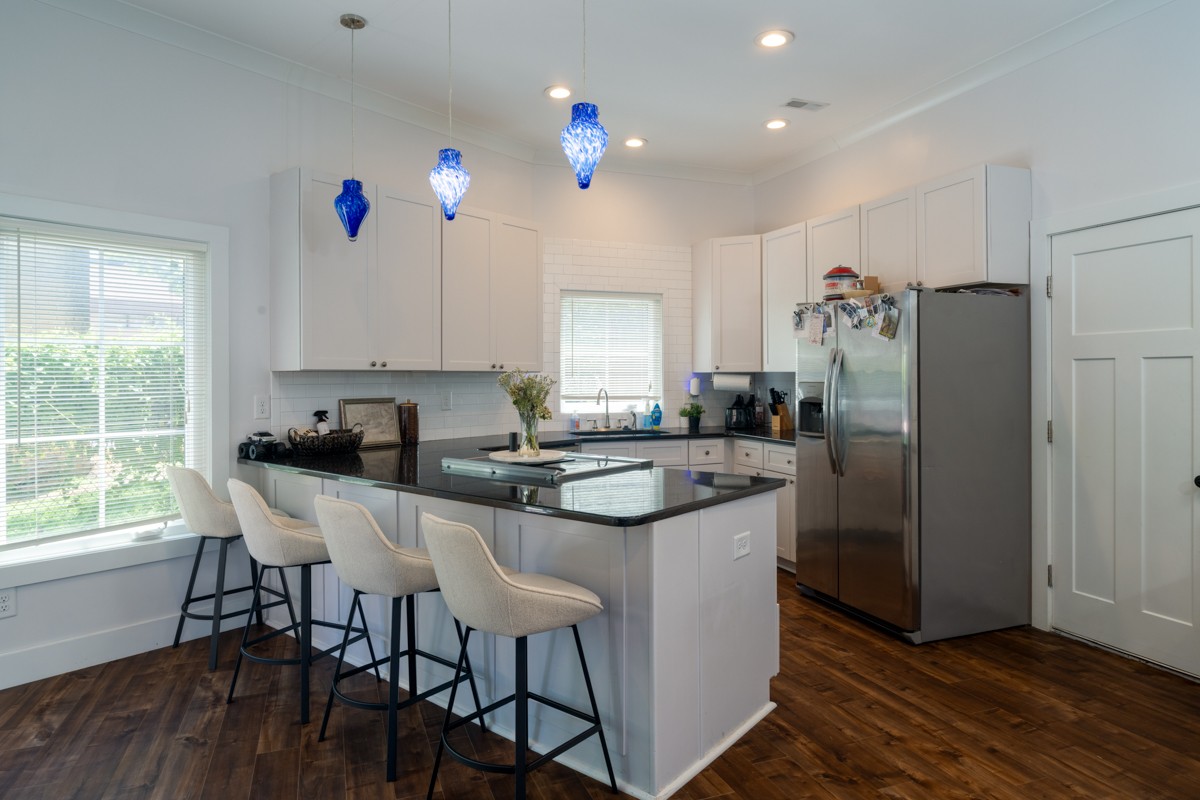 1209 Hawkins St Unit: 2