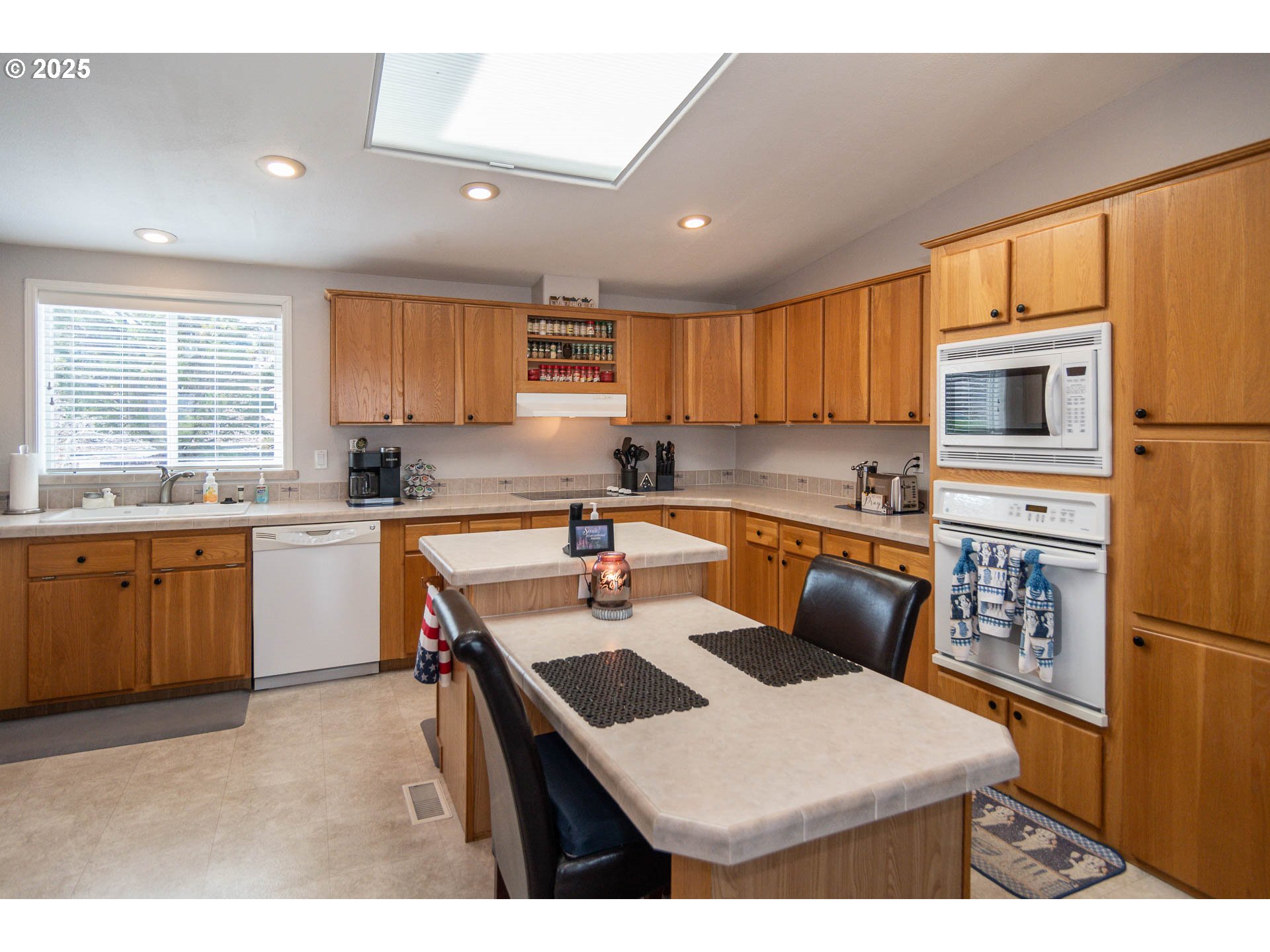110 MORNING CREST CT