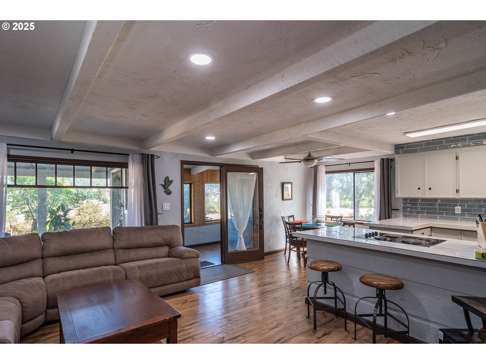 4341 NONPAREIL RD