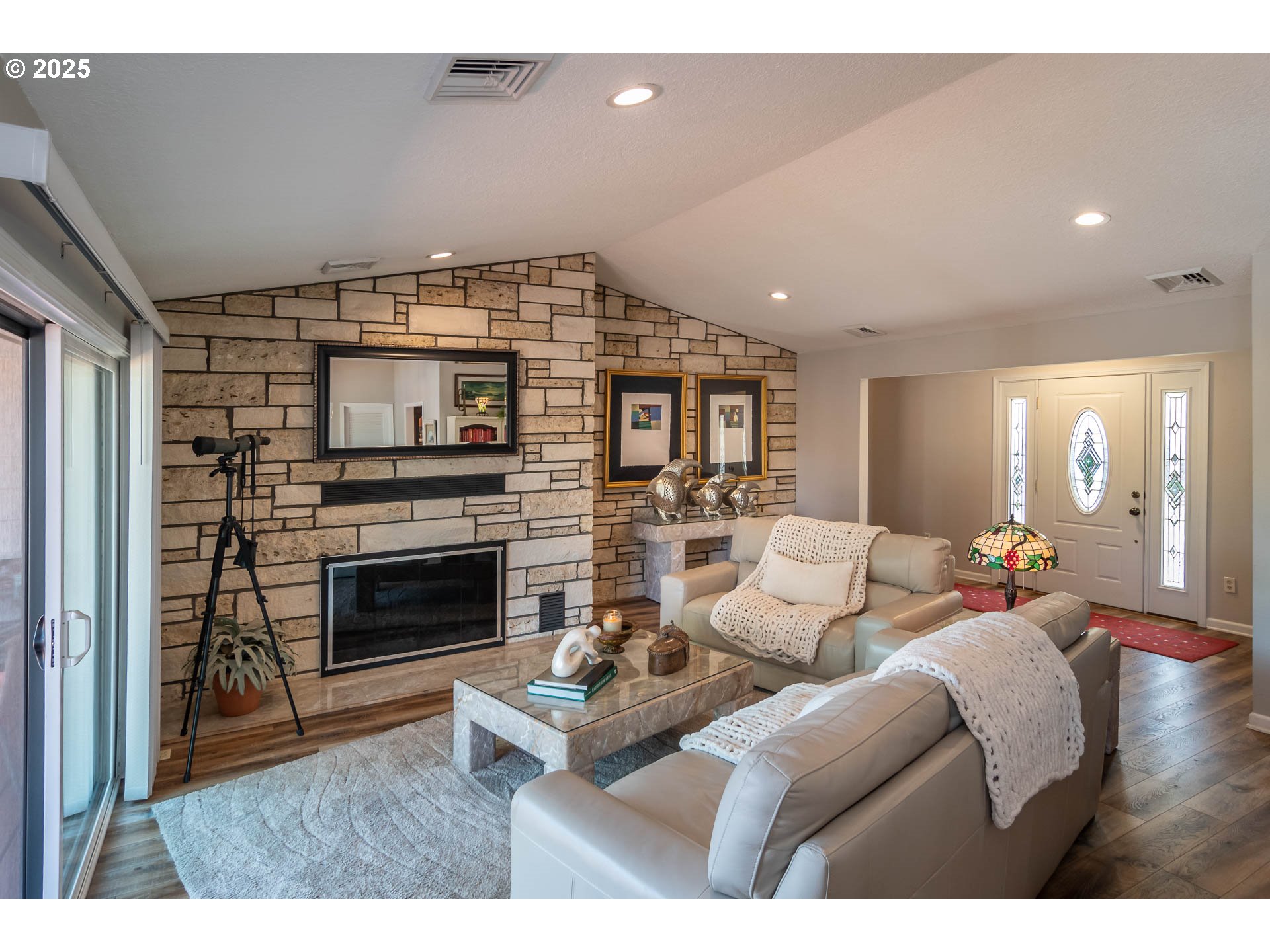 1036 ECHO DR